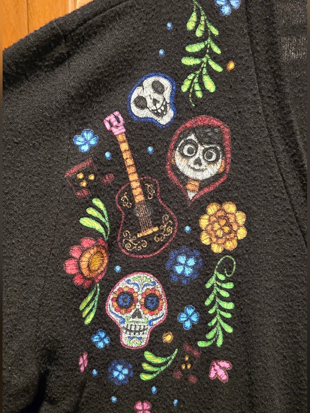 Disney Pixar Coco Embroidered Skull & Floral Black Button Front Cardigan 2X - Picture 4 of 11
